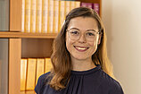 Richterin Frau Julia Fink, lic. iur. can.