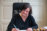 Offizialatsnotarin Frau Angela Greiner-Bär